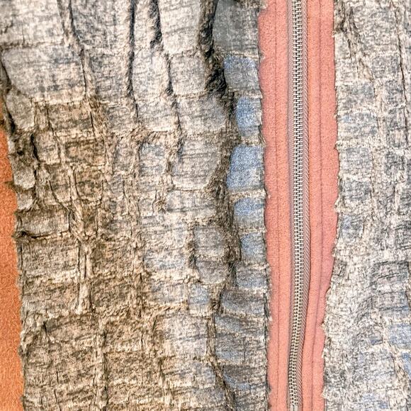 NEW with tags Tierra + Tutu Multimedia Zip Up Vest, NWT, Size Small, MSRP $89 - Picture 3 of 7